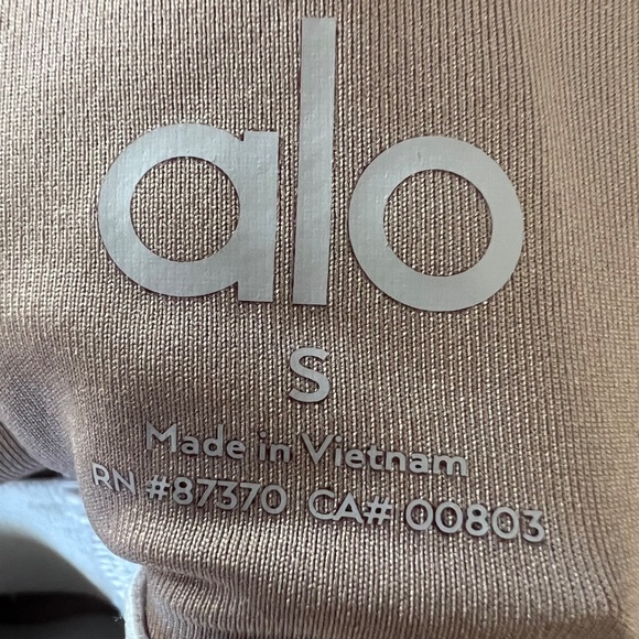 ALO Yoga Taupe Tank Top - Picture 5 of 5